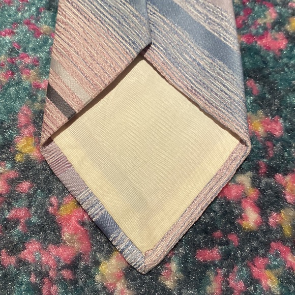 Oscar de la Renta Pastel Pink Baby Blue Striped Tie - Picture 5 of 7